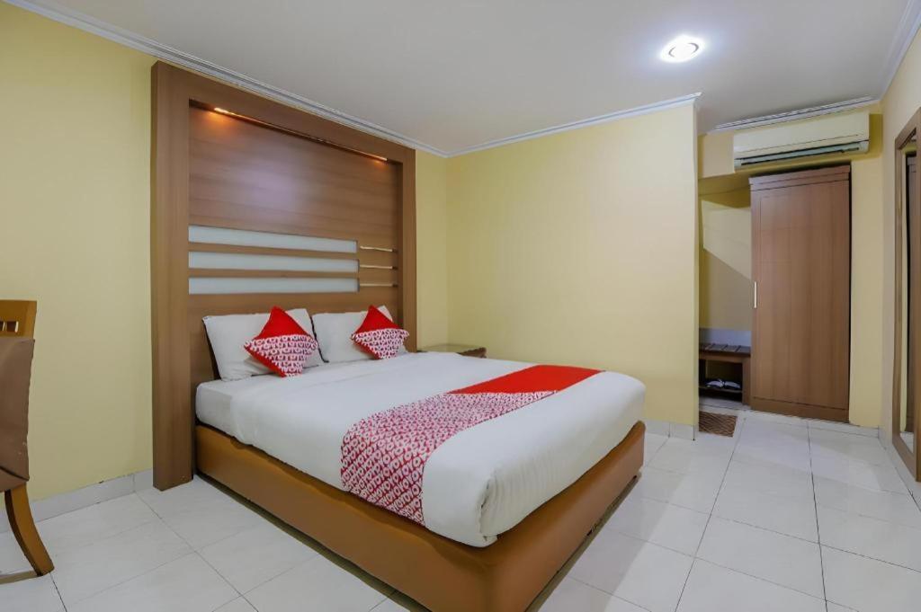 Hotel Senen Indah Syariah Jakarta Buitenkant foto