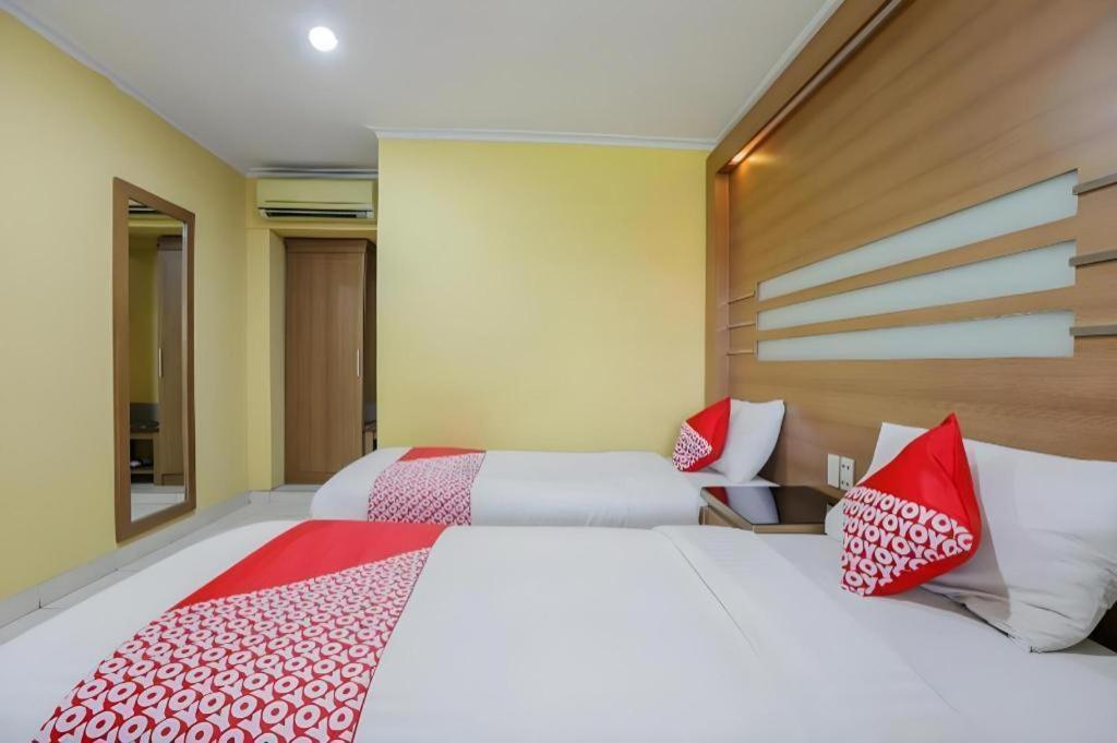 Hotel Senen Indah Syariah Jakarta Buitenkant foto