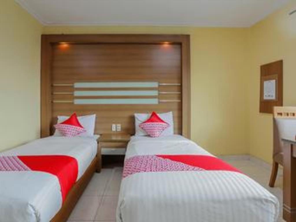 Hotel Senen Indah Syariah Jakarta Buitenkant foto