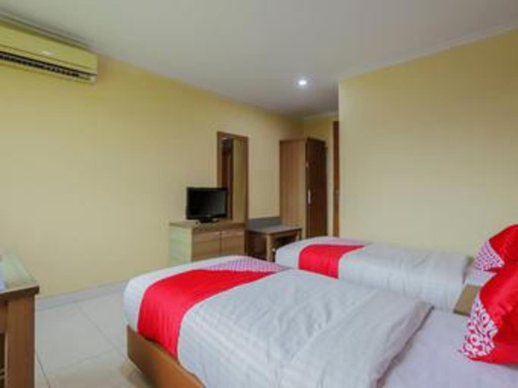 Hotel Senen Indah Syariah Jakarta Buitenkant foto