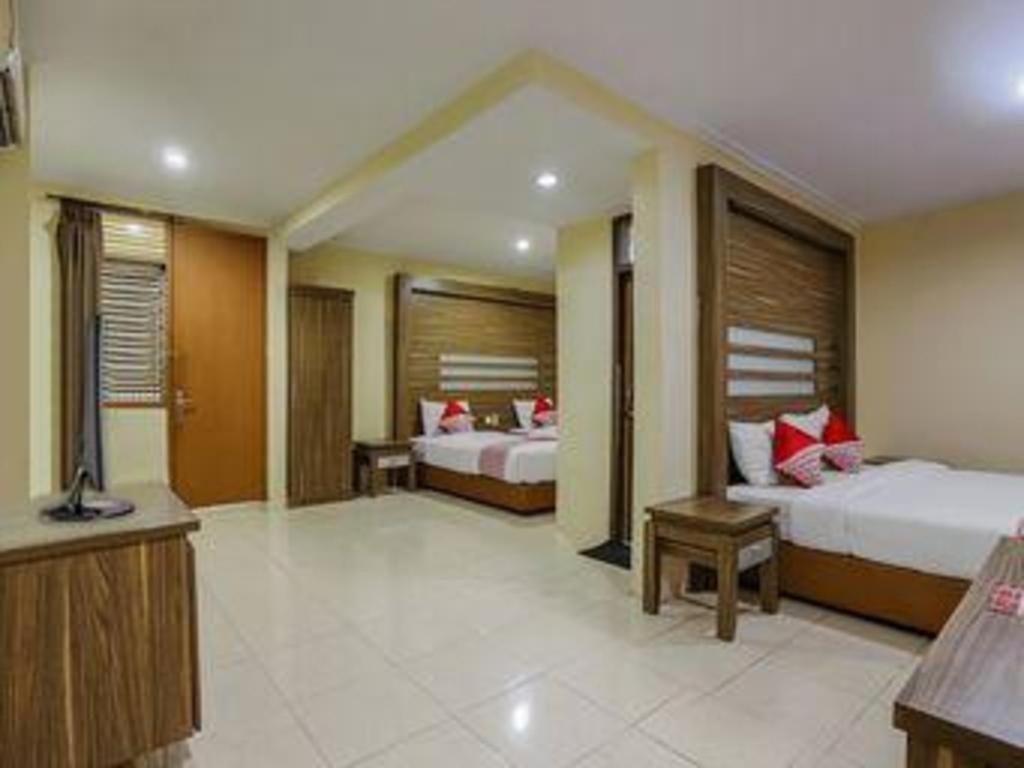 Hotel Senen Indah Syariah Jakarta Buitenkant foto