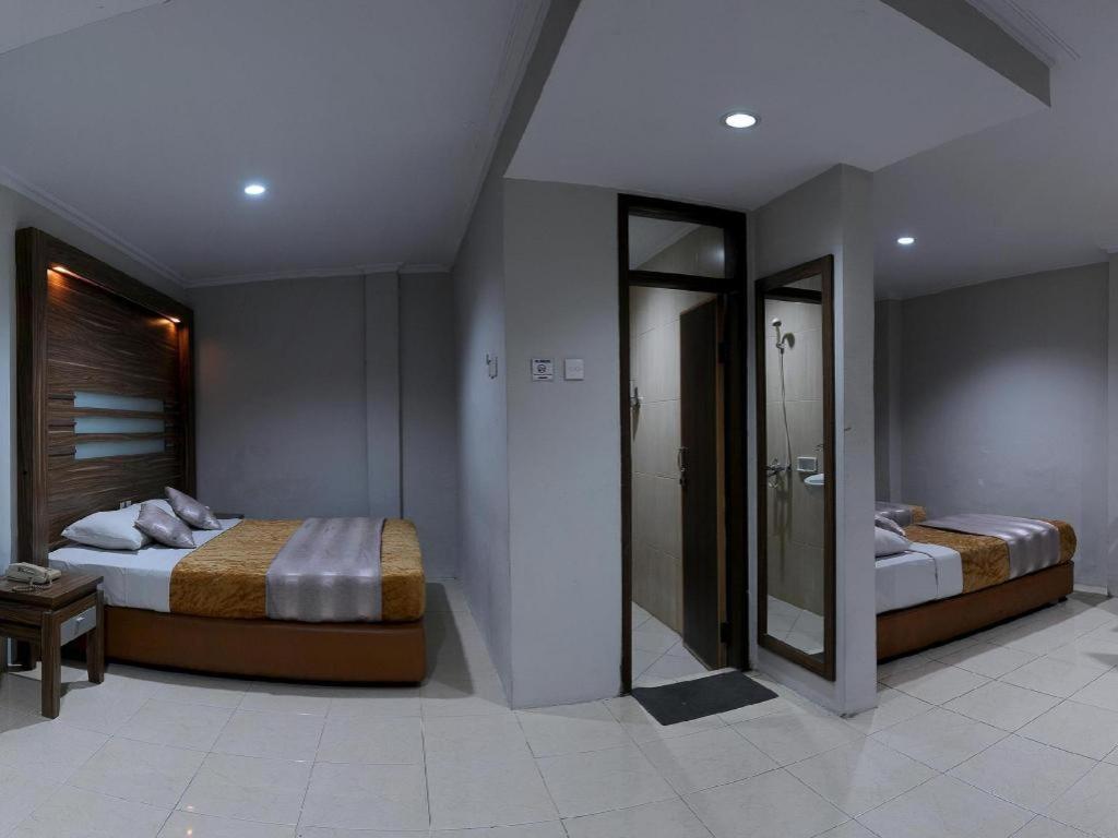 Hotel Senen Indah Syariah Jakarta Buitenkant foto