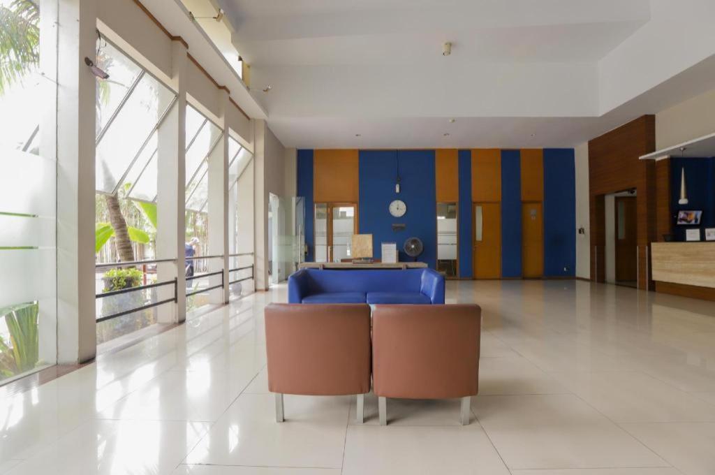 Hotel Senen Indah Syariah Jakarta Buitenkant foto
